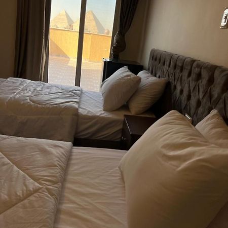 Bedouin Pyramids View Hotel Kafret el-Gabal Kültér fotó