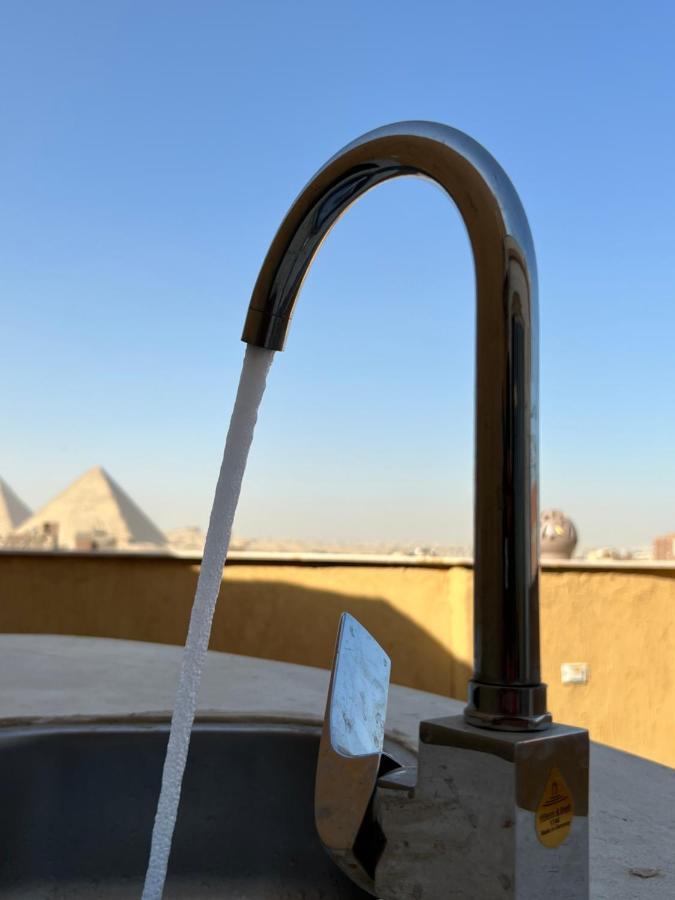 Bedouin Pyramids View Hotel Kafret el-Gabal Kültér fotó