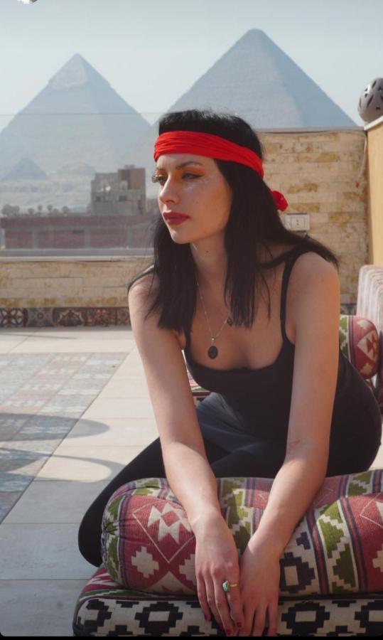 Bedouin Pyramids View Hotel Kafret el-Gabal Kültér fotó